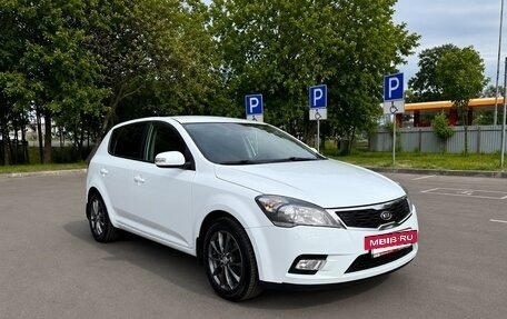 KIA cee'd I рестайлинг, 2010 год, 799 000 рублей, 7 фотография