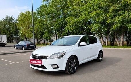 KIA cee'd I рестайлинг, 2010 год, 799 000 рублей, 2 фотография