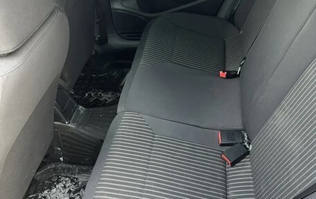 Volkswagen Polo VI (EU Market), 2011 год, 700 000 рублей, 16 фотография