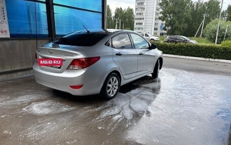 Hyundai Solaris II рестайлинг, 2012 год, 800 000 рублей, 6 фотография