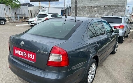 Skoda Octavia, 2011 год, 868 000 рублей, 2 фотография