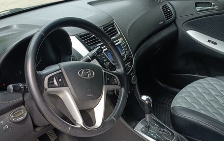Hyundai Solaris II рестайлинг, 2011 год, 620 000 рублей, 8 фотография