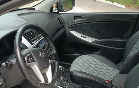 Hyundai Solaris II рестайлинг, 2011 год, 620 000 рублей, 11 фотография