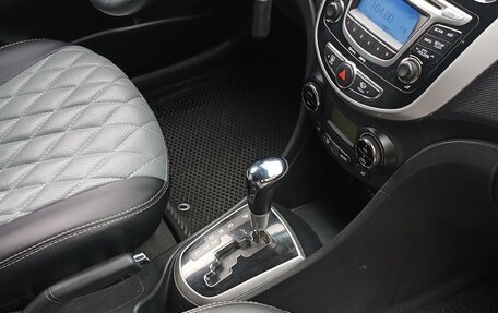 Hyundai Solaris II рестайлинг, 2011 год, 620 000 рублей, 16 фотография