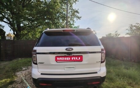 Ford Explorer VI, 2014 год, 2 100 000 рублей, 2 фотография