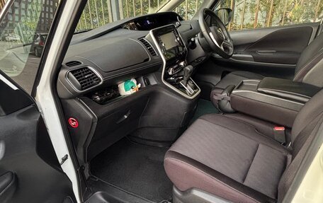 Nissan Serena IV, 2019 год, 2 099 000 рублей, 8 фотография