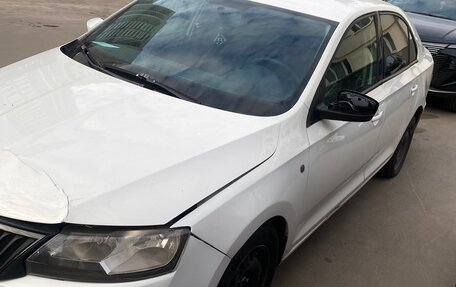 Skoda Rapid I, 2017 год, 750 000 рублей, 2 фотография