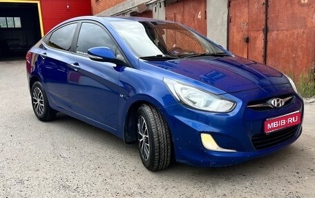 Hyundai Solaris II рестайлинг, 2011 год, 555 000 рублей, 1 фотография
