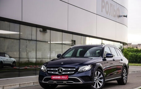 Mercedes-Benz E-Класс, 2019 год, 4 399 000 рублей, 1 фотография