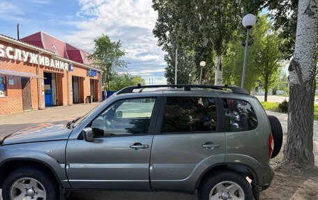 Chevrolet Niva I рестайлинг, 2011 год, 380 000 рублей, 2 фотография