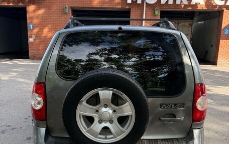 Chevrolet Niva I рестайлинг, 2011 год, 380 000 рублей, 4 фотография