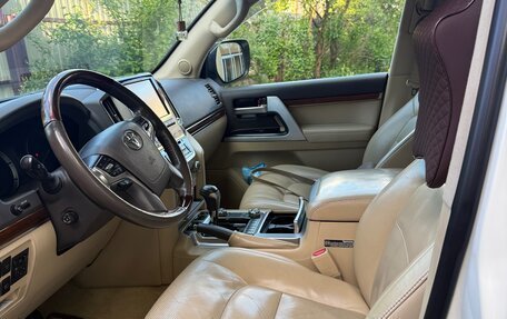Toyota Land Cruiser 200, 2015 год, 6 200 000 рублей, 4 фотография