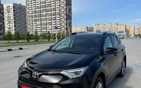 Toyota RAV4, 2019 год, 3 200 000 рублей, 4 фотография