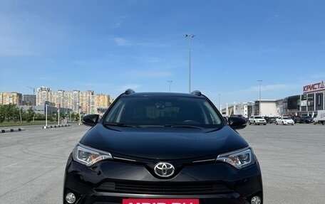 Toyota RAV4, 2019 год, 3 200 000 рублей, 2 фотография