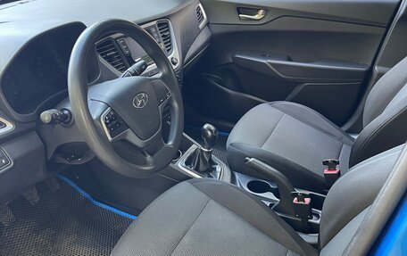 Hyundai Solaris II рестайлинг, 2018 год, 925 000 рублей, 9 фотография