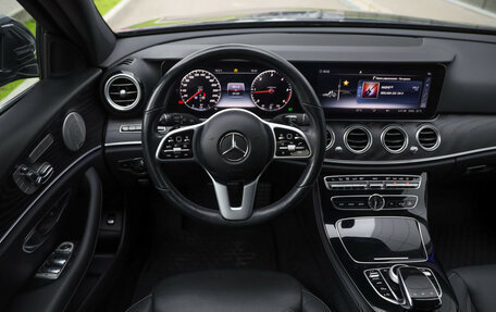 Mercedes-Benz E-Класс, 2019 год, 4 399 000 рублей, 13 фотография