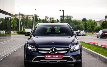 Mercedes-Benz E-Класс, 2019 год, 4 399 000 рублей, 4 фотография