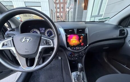 Hyundai Solaris II рестайлинг, 2012 год, 1 000 000 рублей, 16 фотография
