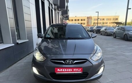 Hyundai Solaris II рестайлинг, 2012 год, 1 000 000 рублей, 11 фотография