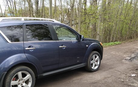 Mitsubishi Outlander III рестайлинг 3, 2008 год, 870 000 рублей, 2 фотография