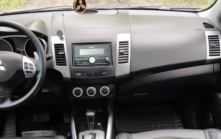 Mitsubishi Outlander III рестайлинг 3, 2008 год, 870 000 рублей, 6 фотография