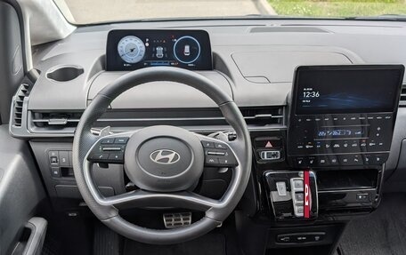 Hyundai Staria, 2024 год, 6 500 000 рублей, 12 фотография