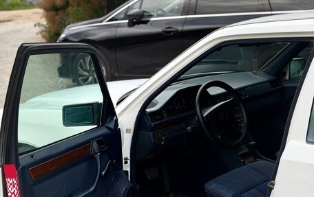 Mercedes-Benz E-Класс, 1993 год, 250 000 рублей, 7 фотография