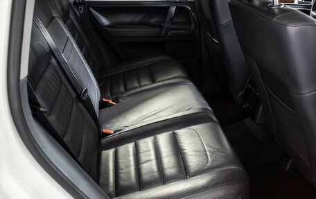 Volkswagen Touareg III, 2009 год, 1 375 000 рублей, 11 фотография