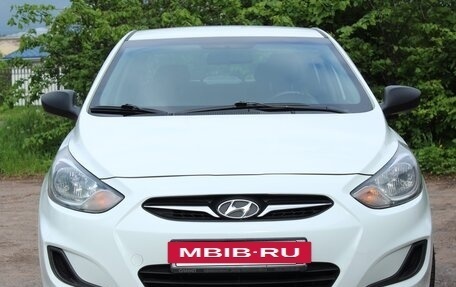 Hyundai Solaris II рестайлинг, 2013 год, 950 000 рублей, 2 фотография