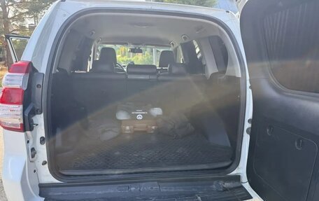 Toyota Land Cruiser Prado 150 рестайлинг 2, 2014 год, 2 970 000 рублей, 6 фотография