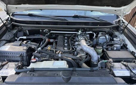 Toyota Land Cruiser Prado 150 рестайлинг 2, 2014 год, 2 970 000 рублей, 9 фотография