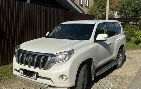Toyota Land Cruiser Prado 150 рестайлинг 2, 2014 год, 2 970 000 рублей, 11 фотография