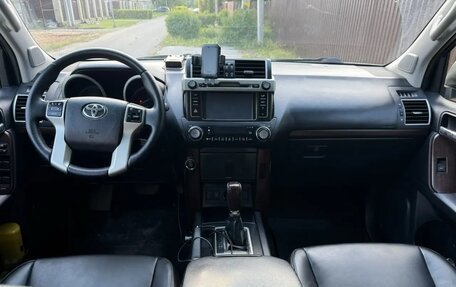 Toyota Land Cruiser Prado 150 рестайлинг 2, 2014 год, 2 970 000 рублей, 12 фотография