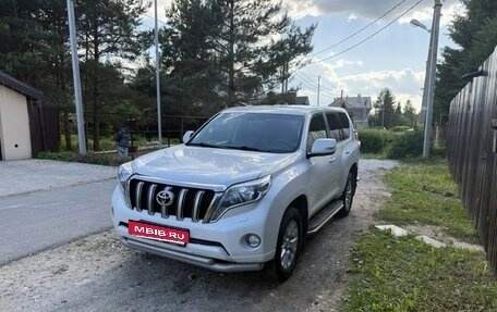 Toyota Land Cruiser Prado 150 рестайлинг 2, 2014 год, 2 970 000 рублей, 2 фотография
