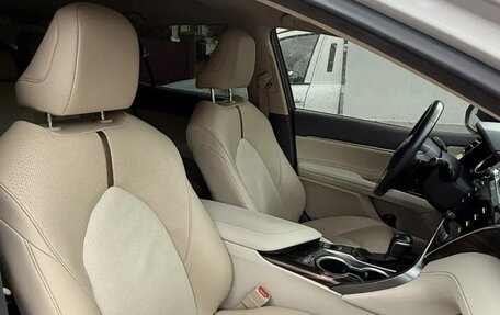 Toyota Camry, 2019 год, 4 300 000 рублей, 7 фотография