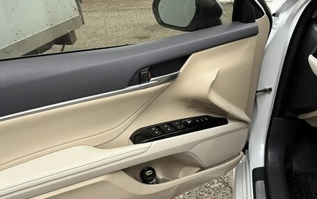 Toyota Camry, 2019 год, 4 300 000 рублей, 2 фотография