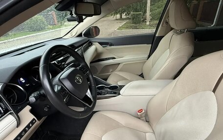 Toyota Camry, 2019 год, 4 300 000 рублей, 12 фотография