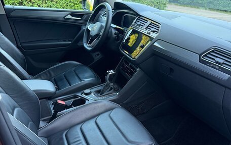 Volkswagen Tiguan II, 2021 год, 3 930 000 рублей, 8 фотография