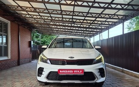 KIA Rio IV, 2021 год, 1 950 000 рублей, 1 фотография