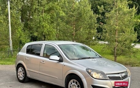 Opel Astra H, 2007 год, 230 000 рублей, 1 фотография