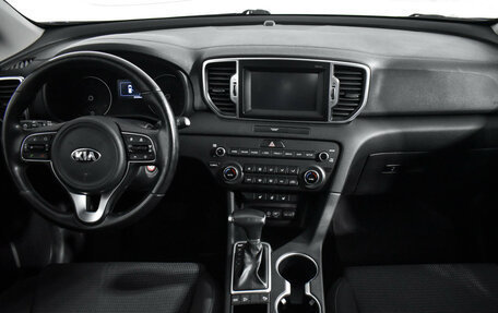 KIA Sportage IV рестайлинг, 2018 год, 1 990 000 рублей, 15 фотография