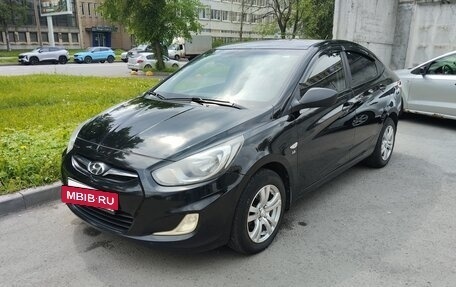 Hyundai Solaris II рестайлинг, 2012 год, 650 000 рублей, 3 фотография