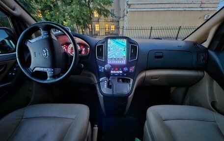 Hyundai H-1 II рестайлинг, 2018 год, 3 550 000 рублей, 4 фотография