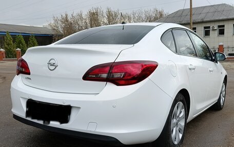 Opel Astra J, 2014 год, 810 000 рублей, 6 фотография