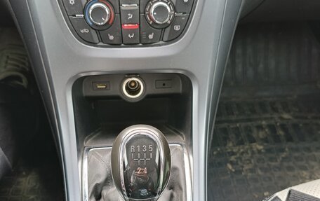 Opel Astra J, 2014 год, 810 000 рублей, 12 фотография