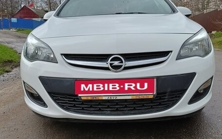 Opel Astra J, 2014 год, 810 000 рублей, 2 фотография