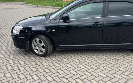 Toyota Avensis III рестайлинг, 2004 год, 520 000 рублей, 4 фотография