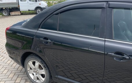 Toyota Avensis III рестайлинг, 2004 год, 520 000 рублей, 10 фотография