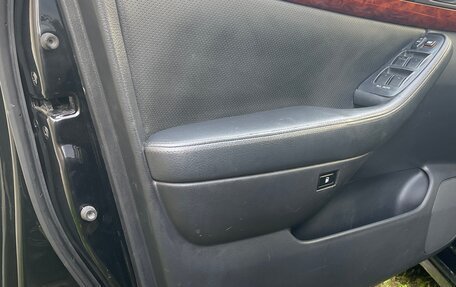 Toyota Avensis III рестайлинг, 2004 год, 520 000 рублей, 18 фотография