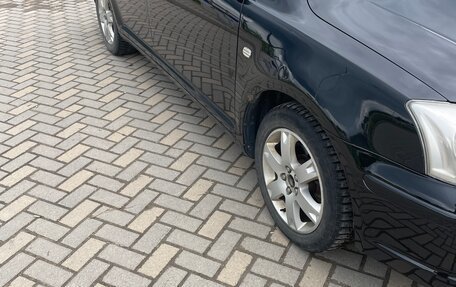 Toyota Avensis III рестайлинг, 2004 год, 520 000 рублей, 12 фотография